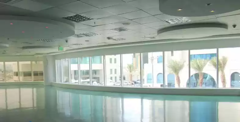 Reklam Hazır Mülk S/F Ofis  kiralık içinde Al Sadd , Doha #9198 - 1  image 